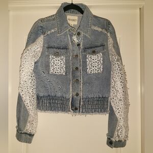 NEW Veveret Light Blue Jean Jacket with Eyelet Lace Size Small